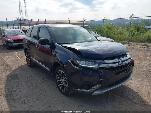 JA4AZ3A34JZ056812 2018 MITSUBISHI OUTLANDER - Image 1