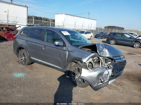 JA4AZ3A34JZ067194 2018 MITSUBISHI OUTLANDER - Image 1