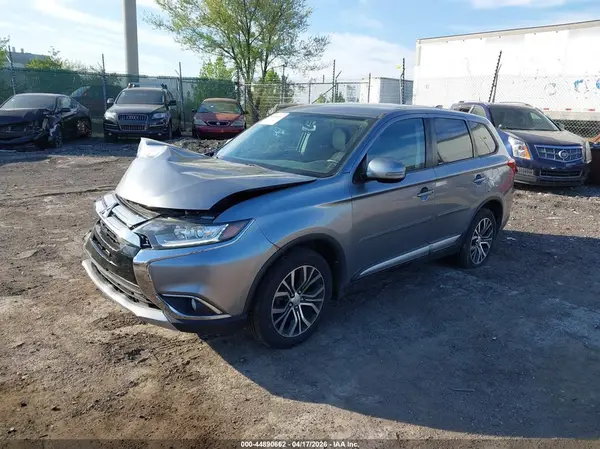 JA4AZ3A34JZ067194 2018 MITSUBISHI OUTLANDER - Image 2