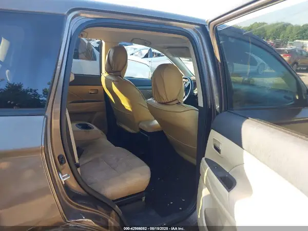 JA4AZ3A34JZ067518 2018 MITSUBISHI OUTLANDER - Image 8