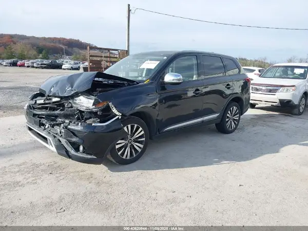 JA4AZ3A34KZ005246 2019 MITSUBISHI OUTLANDER - Image 2