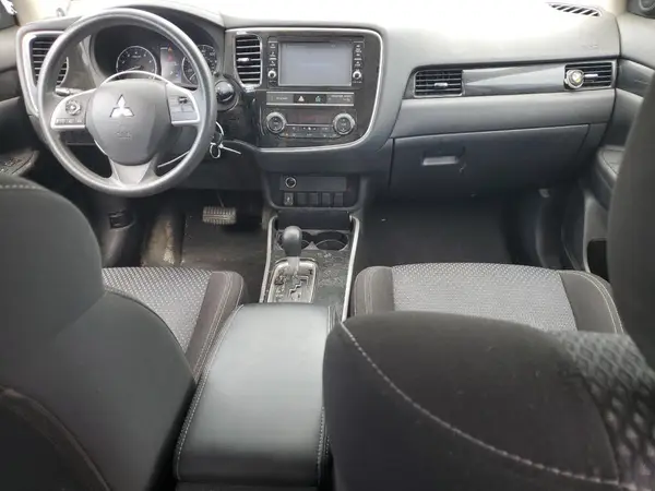 JA4AZ3A34KZ012391 2019 MITSUBISHI OUTLANDER - Image 8