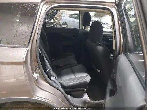JA4AZ3A34KZ020667 2019 MITSUBISHI OUTLANDER - Image 8