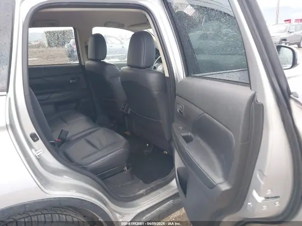 JA4AZ3A34KZ028607 2019 MITSUBISHI OUTLANDER - Image 8