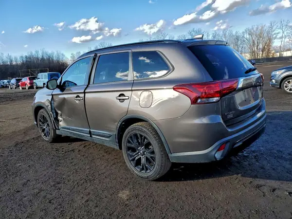 JA4AZ3A34KZ029210 2019 MITSUBISHI OUTLANDER - Image 2