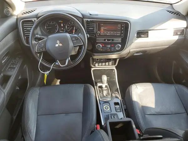 JA4AZ3A34KZ039493 2019 MITSUBISHI OUTLANDER - Image 8