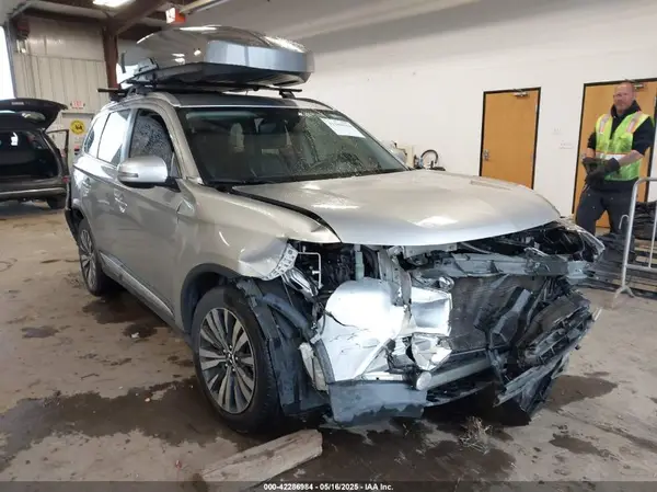 JA4AZ3A34KZ040160 2019 MITSUBISHI OUTLANDER - Image 1