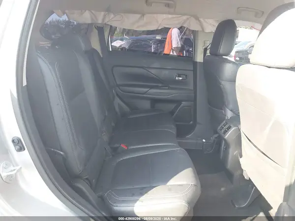 JA4AZ3A34KZ040465 2019 MITSUBISHI OUTLANDER - Image 8