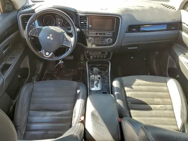 JA4AZ3A34KZ041714 2019 MITSUBISHI OUTLANDER - Image 8
