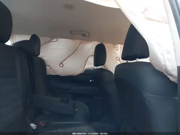 JA4AZ3A34KZ042104 2019 MITSUBISHI OUTLANDER - Image 8