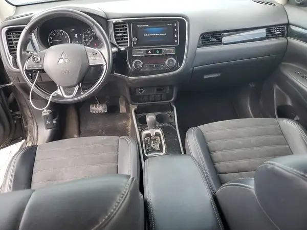 JA4AZ3A34KZ042619 2019 MITSUBISHI OUTLANDER - Image 8