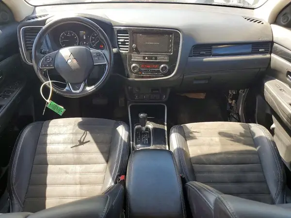 JA4AZ3A34KZ045195 2019 MITSUBISHI OUTLANDER - Image 8