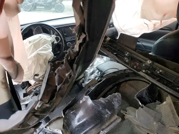 JA4AZ3A34KZ050137 2019 MITSUBISHI OUTLANDER - Image 8