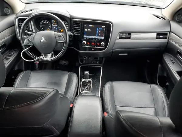 JA4AZ3A34LJ001181 2020 MITSUBISHI OUTLANDER - Image 8