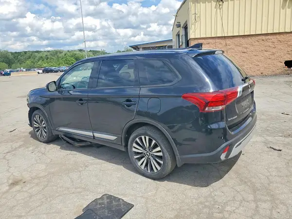 JA4AZ3A34LZ004843 2020 MITSUBISHI OUTLANDER - Image 2