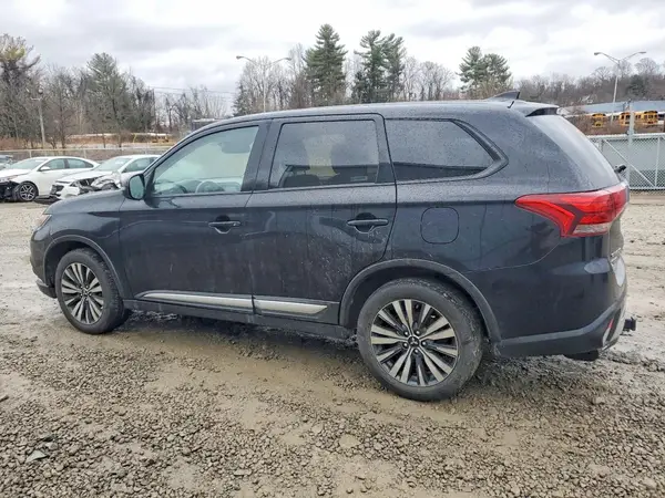 JA4AZ3A34LZ014627 2020 MITSUBISHI OUTLANDER - Image 2