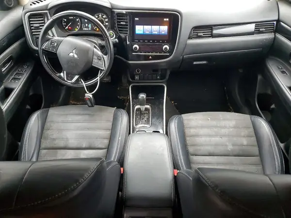 JA4AZ3A34LZ014627 2020 MITSUBISHI OUTLANDER - Image 8