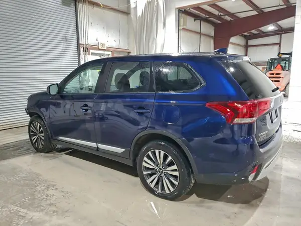 JA4AZ3A34LZ014661 2020 MITSUBISHI OUTLANDER - Image 2