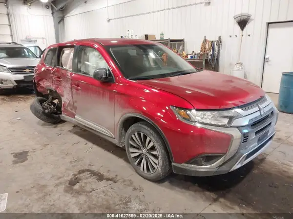 JA4AZ3A34LZ016796 2020 MITSUBISHI OUTLANDER - Image 1