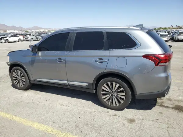 JA4AZ3A34LZ020315 2020 MITSUBISHI OUTLANDER - Image 2