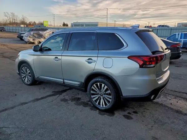 JA4AZ3A34LZ021061 2020 MITSUBISHI OUTLANDER - Image 2