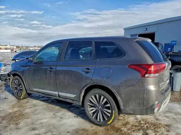 JA4AZ3A34LZ022307 2020 MITSUBISHI OUTLANDER - Image 2