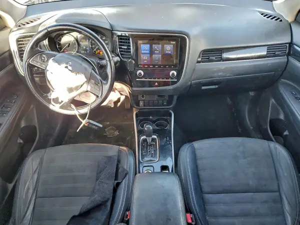 JA4AZ3A34LZ022307 2020 MITSUBISHI OUTLANDER - Image 8