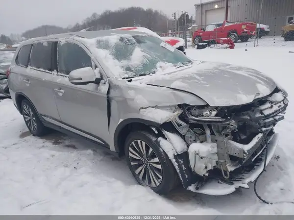 JA4AZ3A34LZ022825 2020 MITSUBISHI OUTLANDER - Image 1