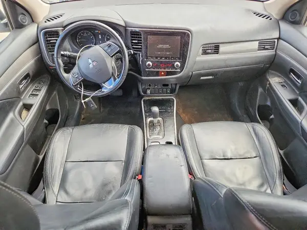 JA4AZ3A34LZ035381 2020 MITSUBISHI OUTLANDER - Image 8