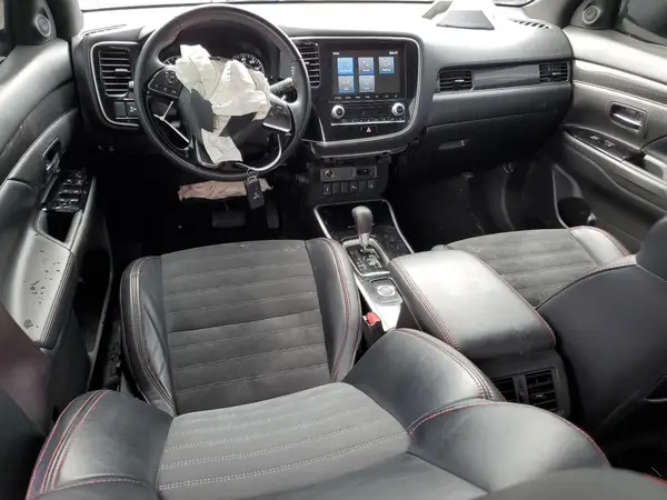 JA4AZ3A34LZ036028 2020 MITSUBISHI OUTLANDER - Image 8