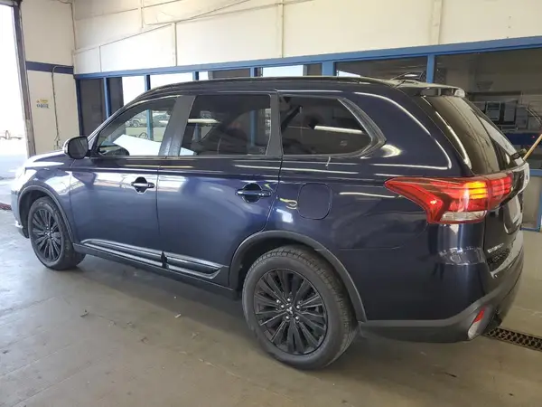 JA4AZ3A34LZ036854 2020 MITSUBISHI OUTLANDER - Image 2