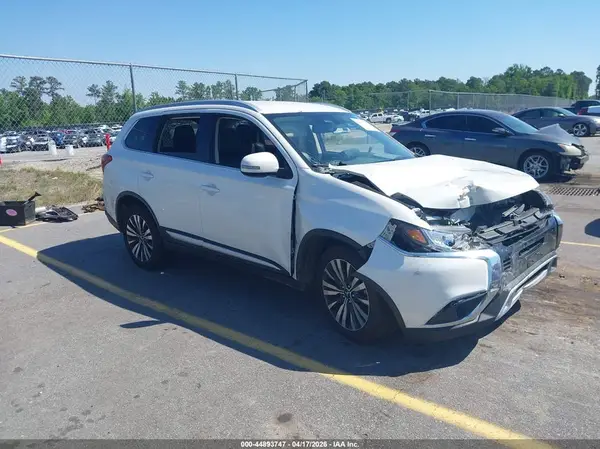 JA4AZ3A34LZ038068 2020 MITSUBISHI OUTLANDER - Image 1
