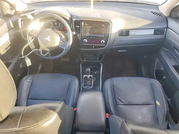 JA4AZ3A34LZ038121 2020 MITSUBISHI OUTLANDER - Image 8