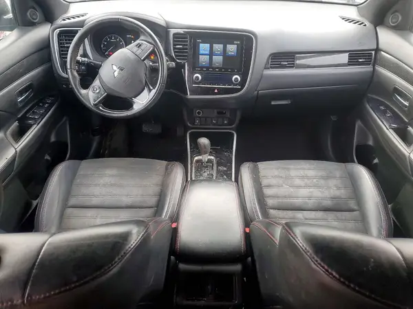 JA4AZ3A34LZ042914 2020 MITSUBISHI OUTLANDER - Image 8