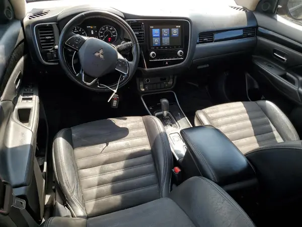 JA4AZ3A34LZ043822 2020 MITSUBISHI OUTLANDER - Image 8