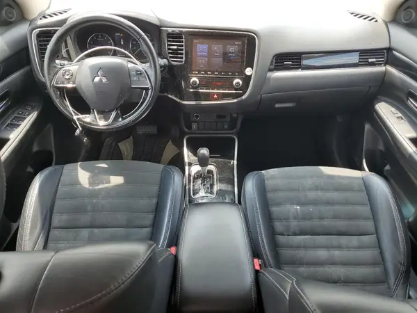 JA4AZ3A34LZ044324 2020 MITSUBISHI OUTLANDER - Image 8
