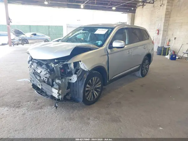 JA4AZ3A34LZ044369 2020 MITSUBISHI OUTLANDER - Image 2