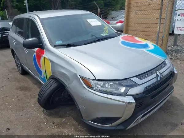 JA4AZ3A34LZ044615 2020 MITSUBISHI OUTLANDER - Image 1