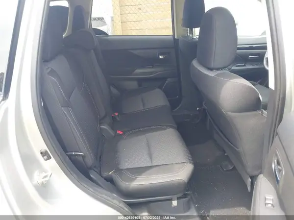 JA4AZ3A34LZ044615 2020 MITSUBISHI OUTLANDER - Image 8