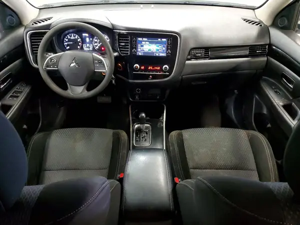 JA4AZ3A34LZ046266 2020 MITSUBISHI OUTLANDER - Image 8