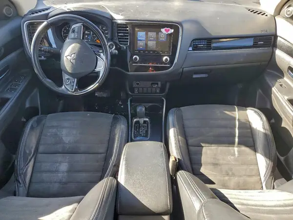 JA4AZ3A34LZ047658 2020 MITSUBISHI OUTLANDER - Image 8