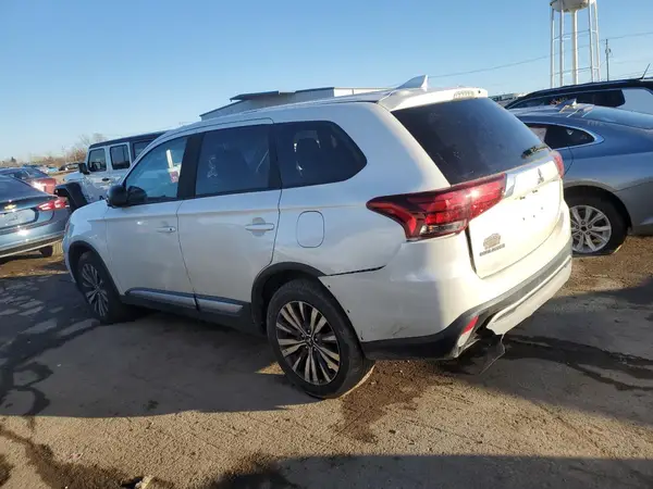JA4AZ3A34LZ047871 2020 MITSUBISHI OUTLANDER - Image 2