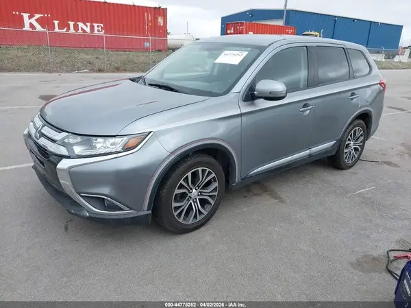 JA4AZ3A35GZ002833 2016 MITSUBISHI OUTLANDER - Image 2