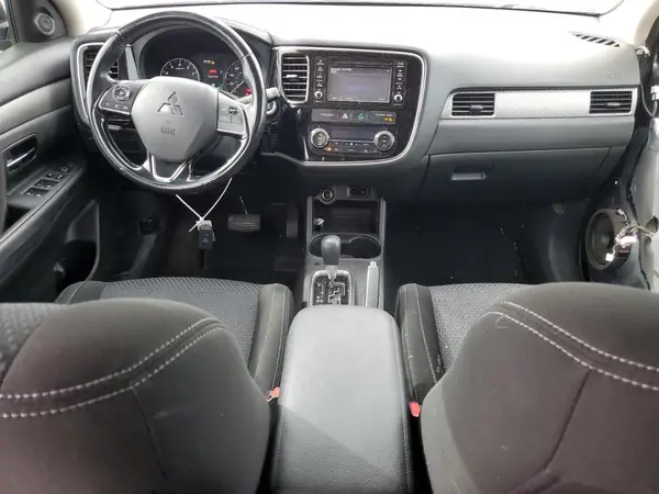 JA4AZ3A35GZ004131 2016 MITSUBISHI OUTLANDER - Image 8