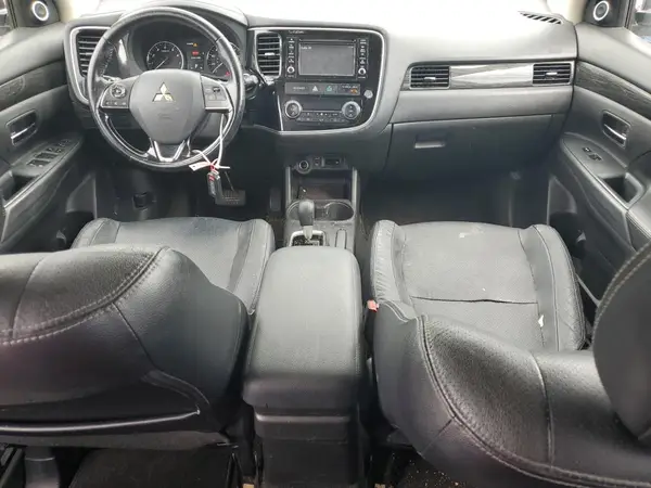 JA4AZ3A35GZ005120 2016 MITSUBISHI OUTLANDER - Image 8