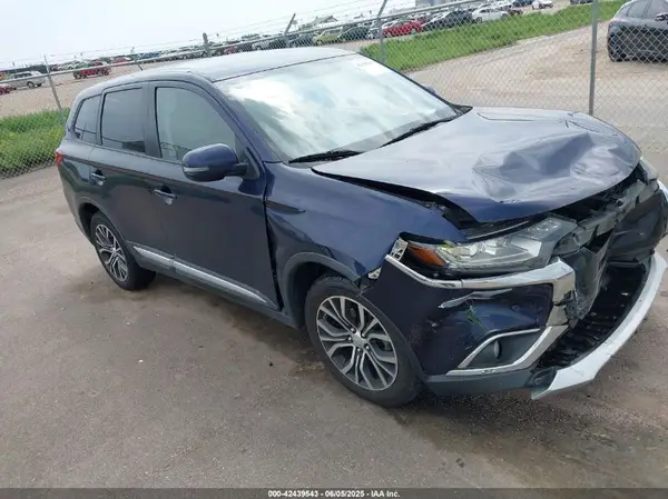 JA4AZ3A35GZ013167 2016 MITSUBISHI OUTLANDER - Image 1