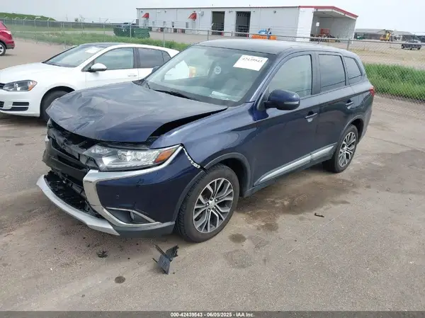 JA4AZ3A35GZ013167 2016 MITSUBISHI OUTLANDER - Image 2