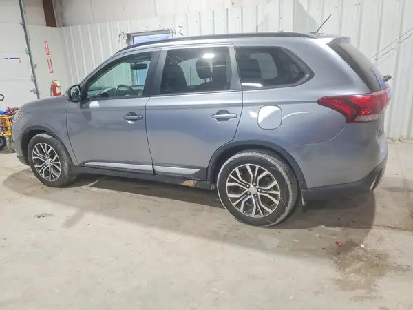 JA4AZ3A35GZ017221 2016 MITSUBISHI OUTLANDER - Image 2