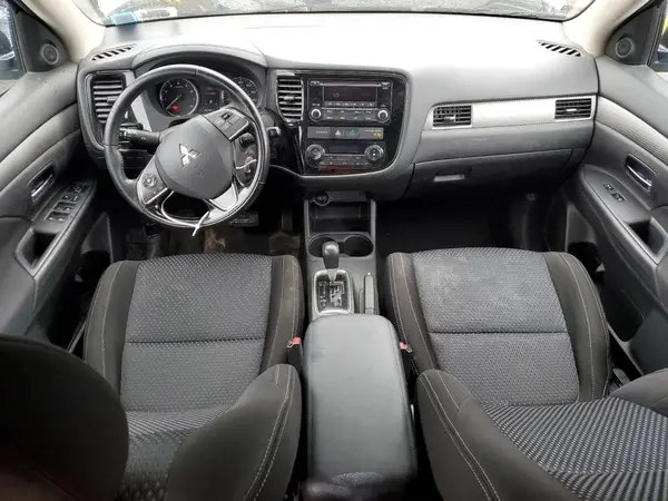 JA4AZ3A35GZ018028 2016 MITSUBISHI OUTLANDER - Image 8