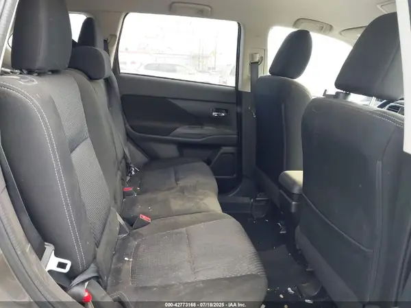 JA4AZ3A35GZ018868 2016 MITSUBISHI OUTLANDER - Image 8